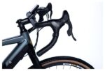 Transmission Shimano Altus 8 vitesses du Moma Bikes E-Gravel 28 Pro