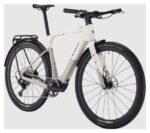 Sava Gelaro 2.0 en randonnée sur chemin de gravel